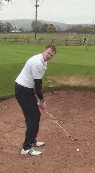 Why Do Golf Pros Bury Their Feet in the Bunker?